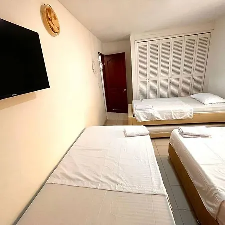 Casa Cerca A El Mar Con Parqueadero Cartagena