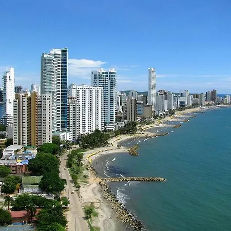 Casa Cerca A El Mar Con Parqueadero * Cartagena